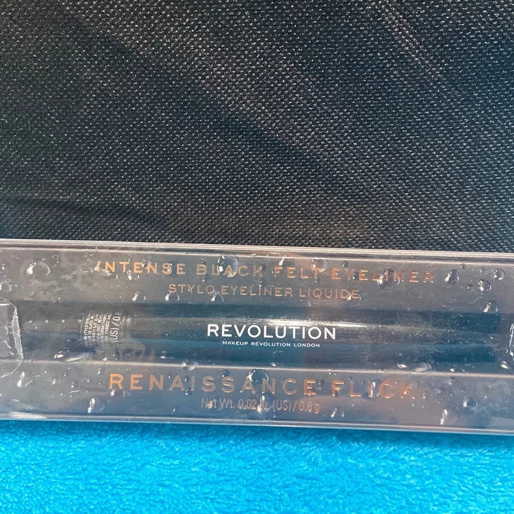 Revolution Intense Blackfelt Liquid Eyeliner - Renaissance Flick